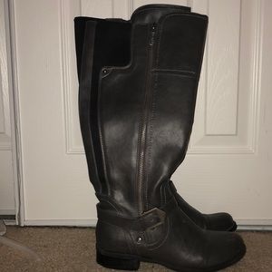 Wide Calf gray riding boots size 8. Worn once!